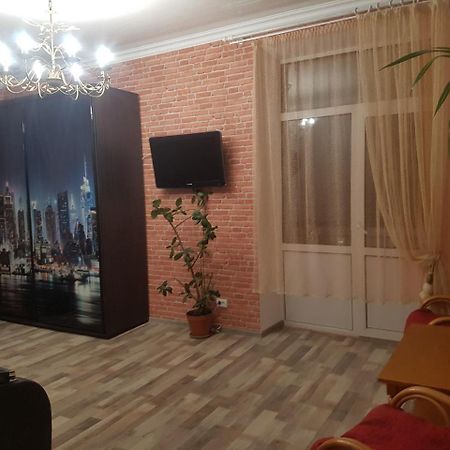 Apartment New York Street Kremenchuk Luaran gambar