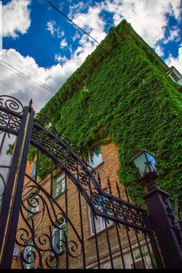 Apartment New York Street Kremenchuk Luaran gambar